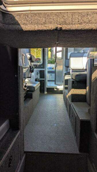 32ft Thunderjet Yacht For Sale