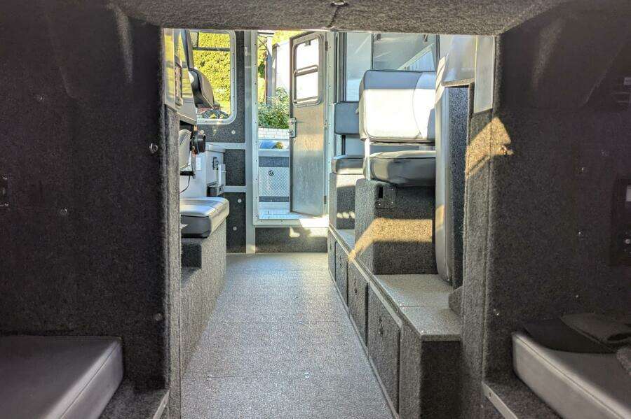 32ft Thunderjet Yacht For Sale