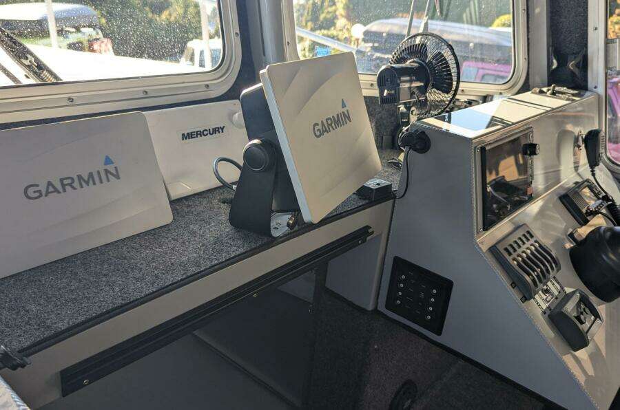 32ft Thunderjet Yacht For Sale