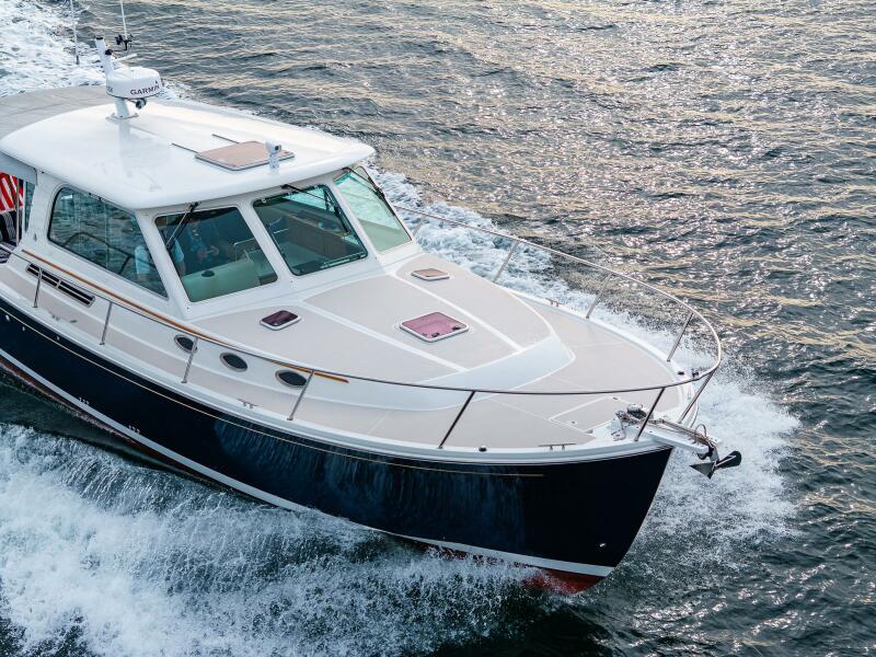 37' 2010 Back Cove 37