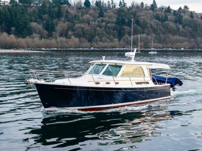 Big Blue 37ft Back Cove Yacht For Sale