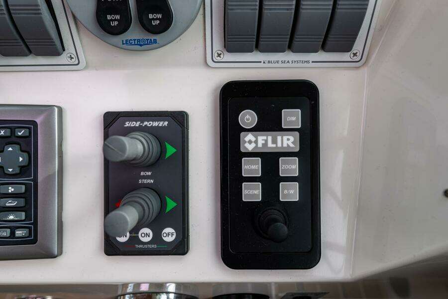 Big Blue 37ft Back Cove Yacht For Sale