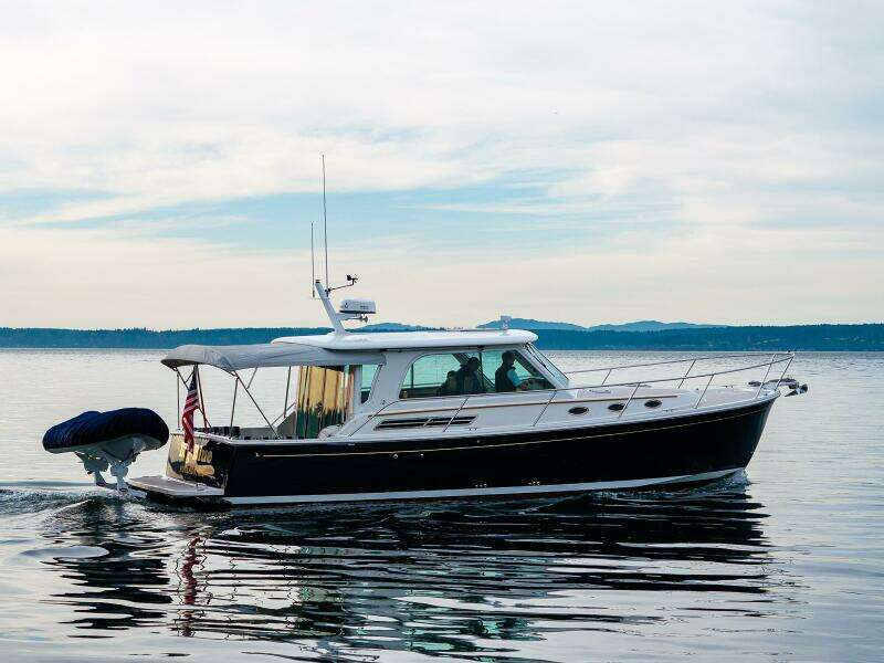 Big Blue 37ft Back Cove Yacht For Sale