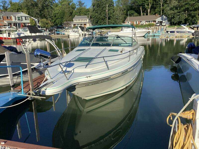 30ft Sea Ray Yacht For Sale