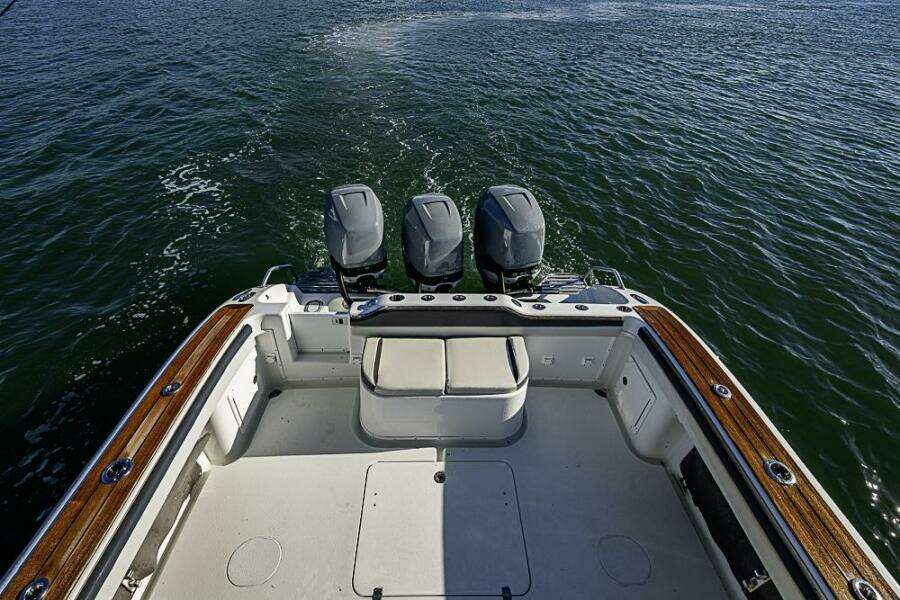 SO TEMPORARY 42ft Yellowfin Yacht For Sale