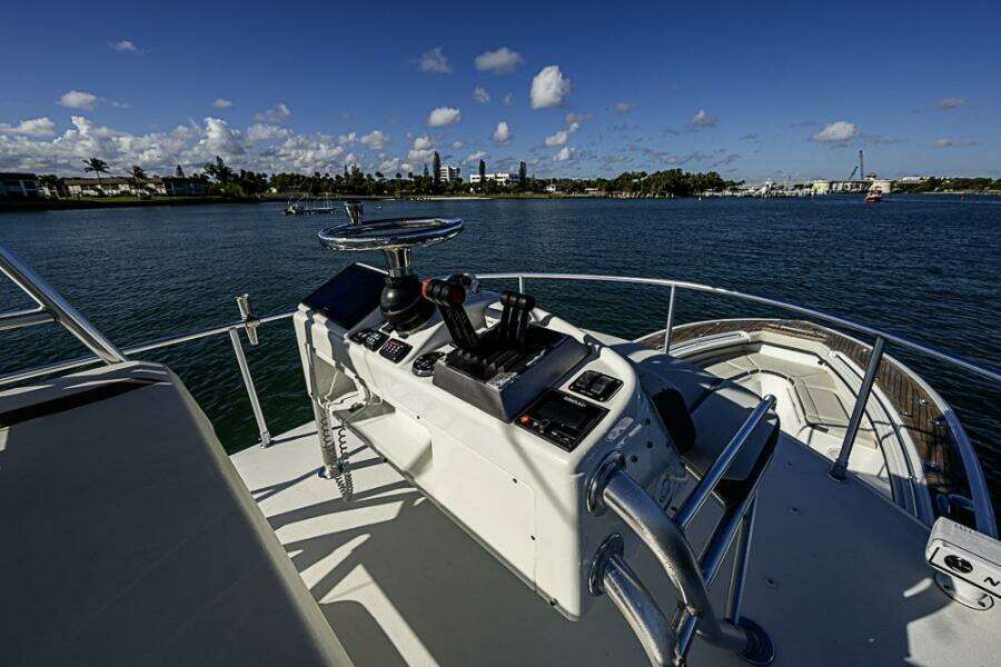 SO TEMPORARY 42ft Yellowfin Yacht For Sale