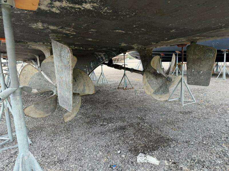 HATT S OFF 74ft Hatteras Yacht For Sale