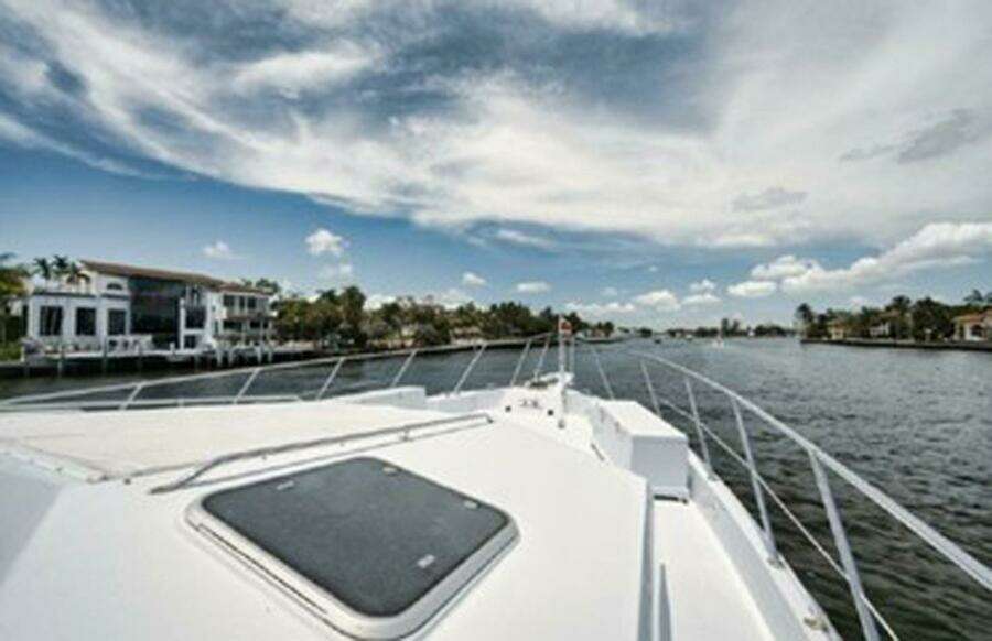 HATT S OFF 74ft Hatteras Yacht For Sale