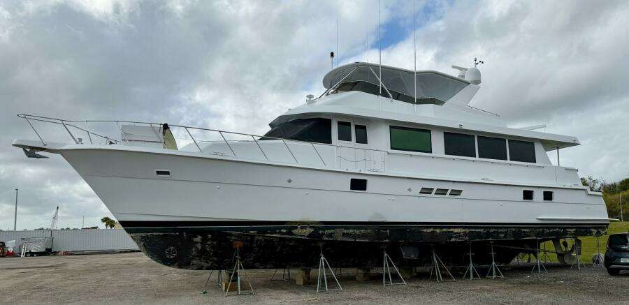 HATT S OFF 74ft Hatteras Yacht For Sale