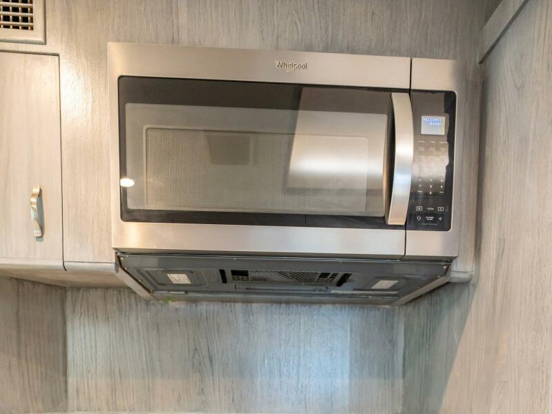 74' 1998 Hatteras 74 Cockpit Motoryacht