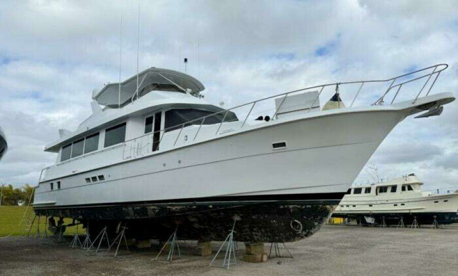 HATT S OFF 74ft Hatteras Yacht For Sale