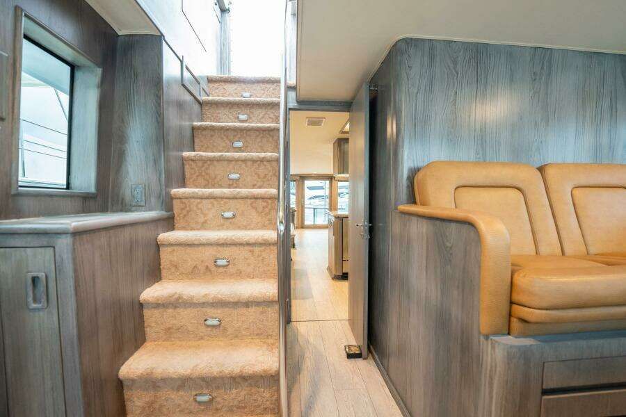 HATT S OFF 74ft Hatteras Yacht For Sale