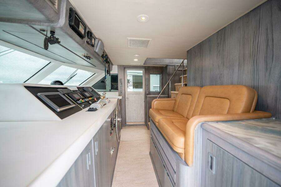 HATT S OFF 74ft Hatteras Yacht For Sale