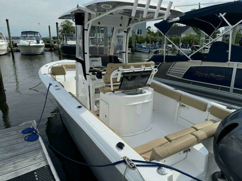 23ft Sea Hunt Yacht For Sale