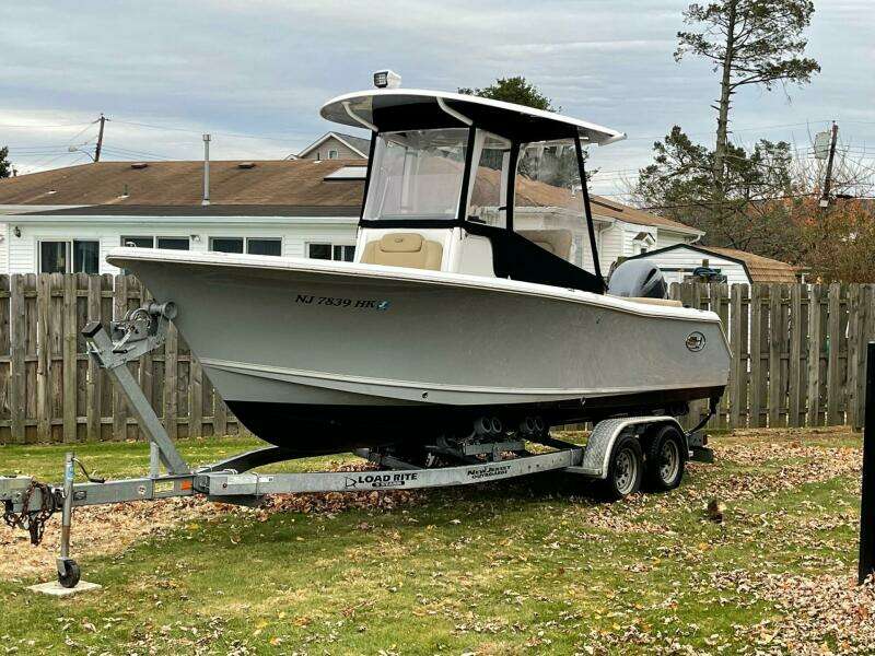 23ft Sea Hunt Yacht For Sale