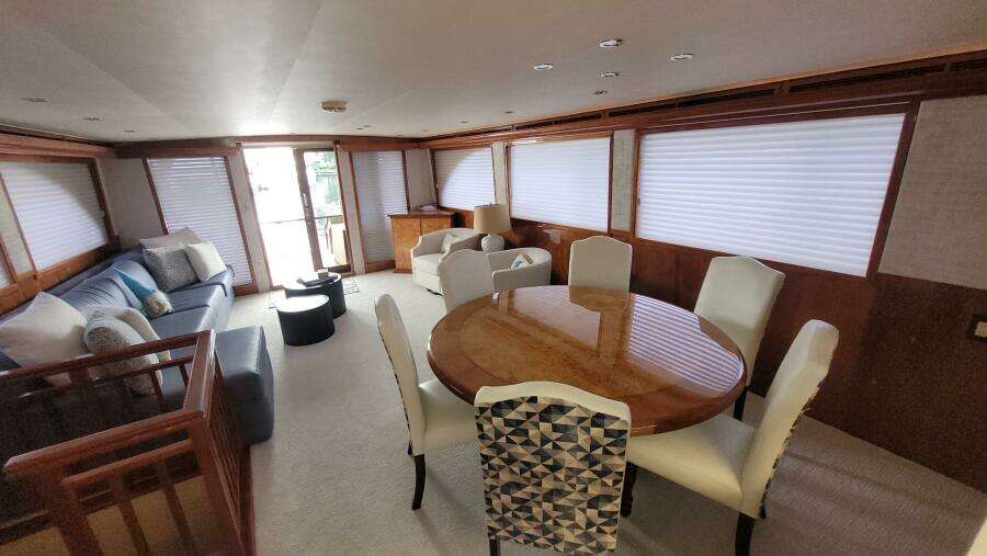 ISLAND DANCER 75ft Hatteras Yacht For Sale