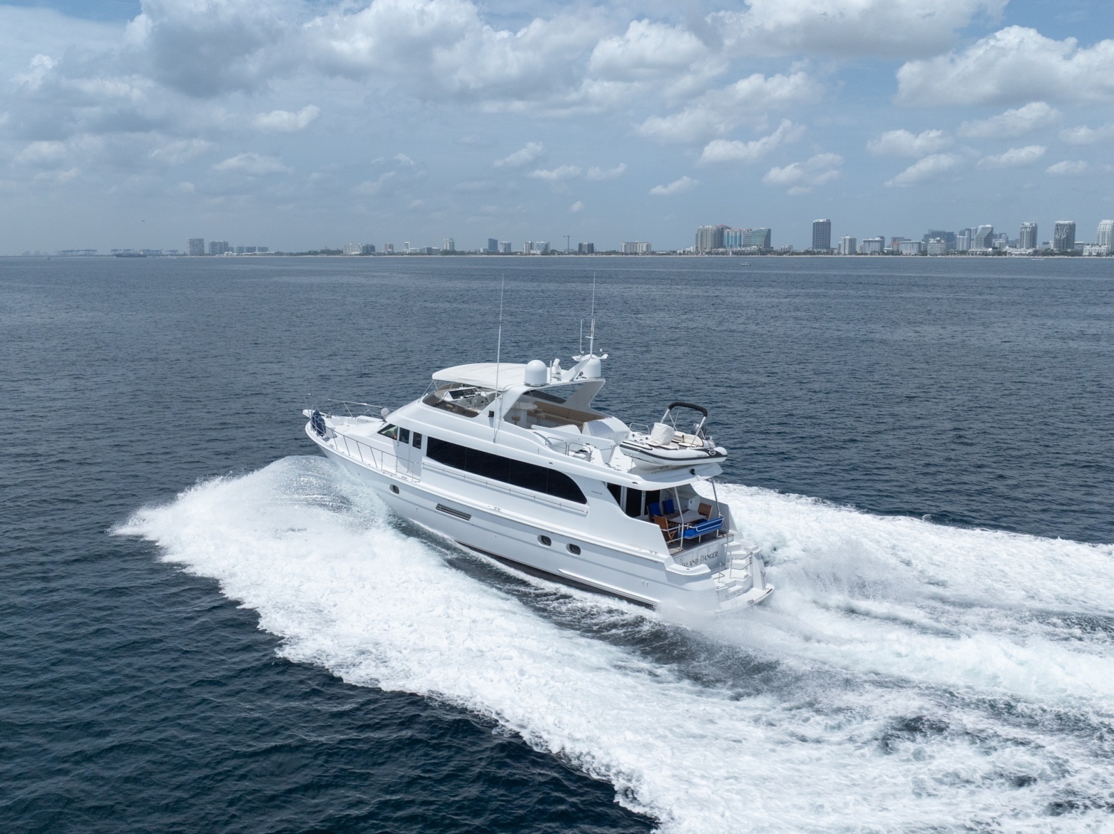 2000 Hatteras 75 Sport Deck