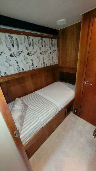 ISLAND DANCER 75ft Hatteras Yacht For Sale