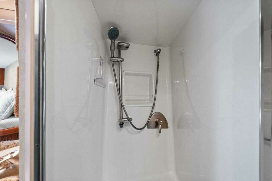 20  64ft Viking Yacht For Sale