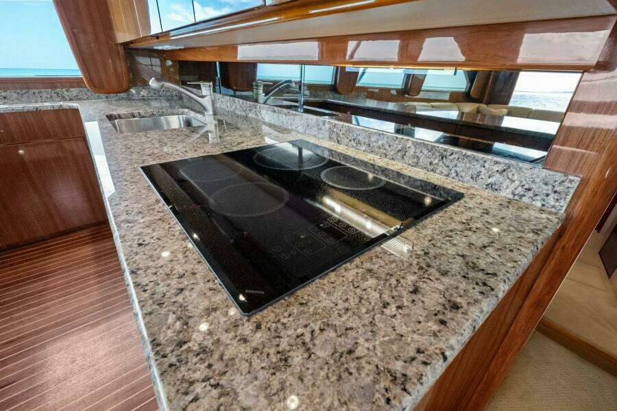 20  64ft Viking Yacht For Sale