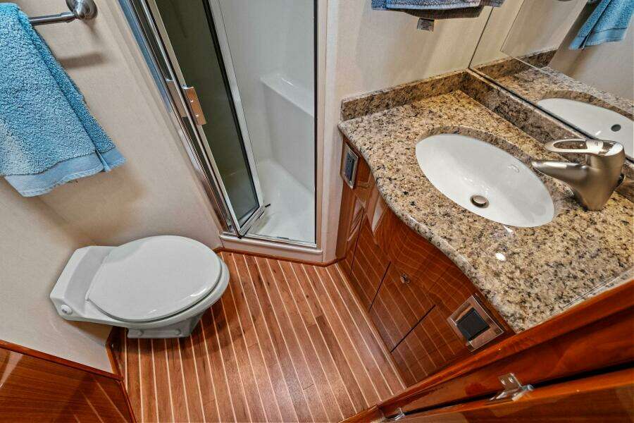 20  64ft Viking Yacht For Sale