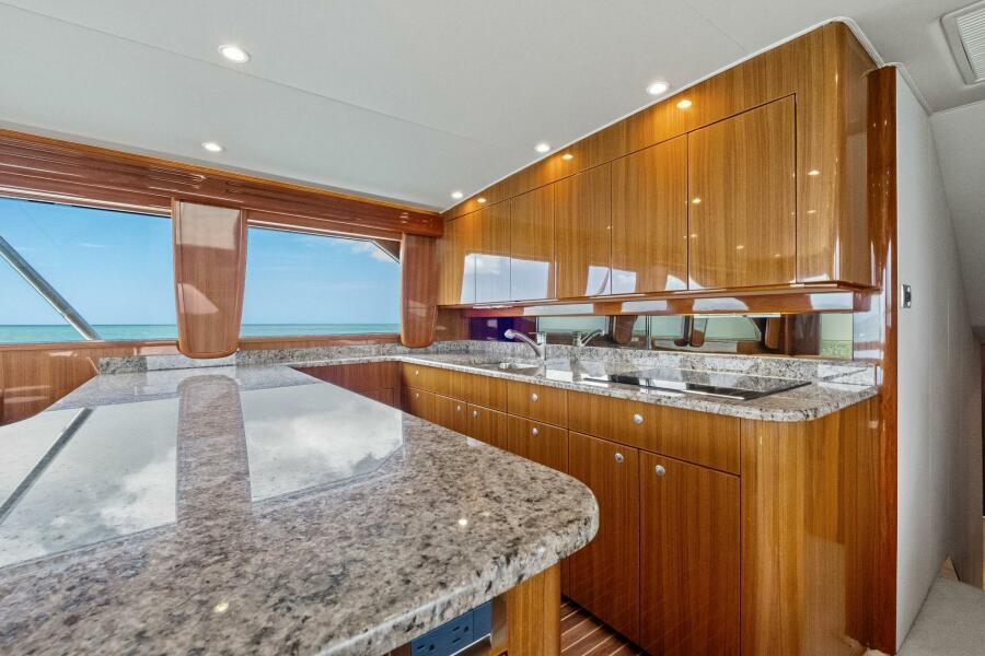 64' 2008 Viking 64 Convertible