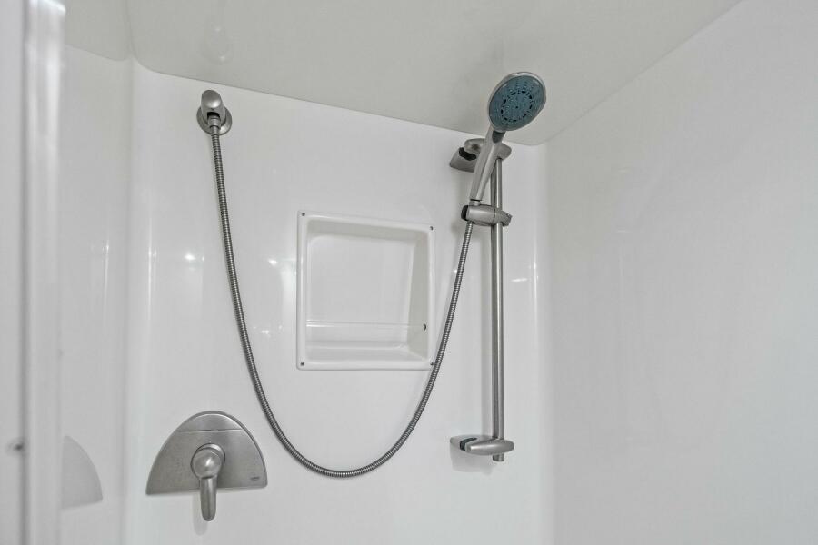 64' 2008 Viking 64 Convertible