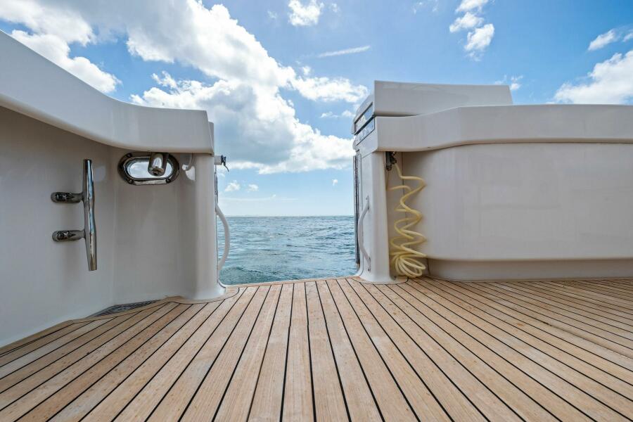 64' 2008 Viking 64 Convertible