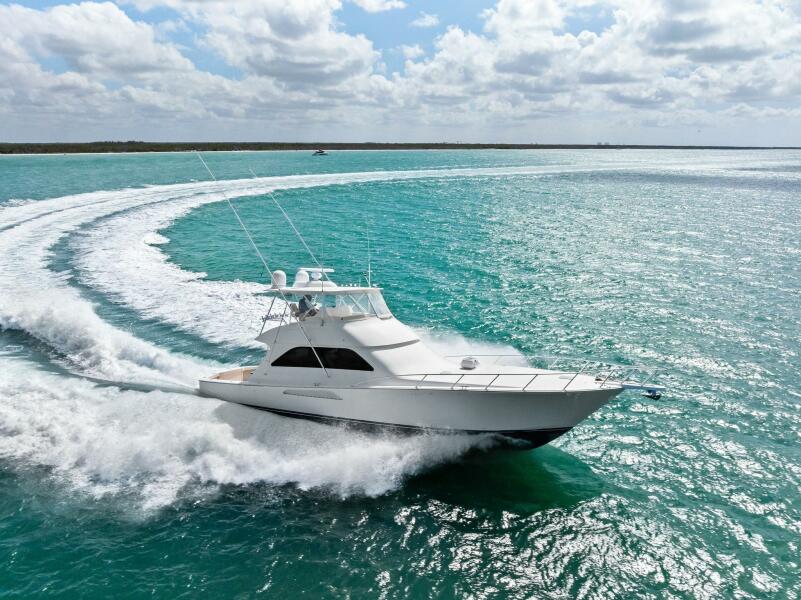 64' 2008 Viking 64 Convertible