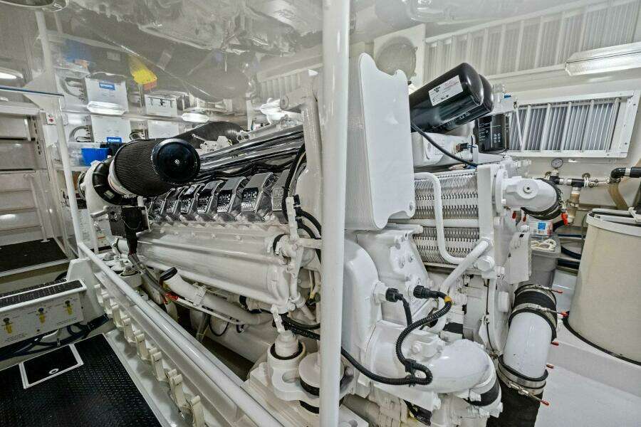 20  64ft Viking Yacht For Sale