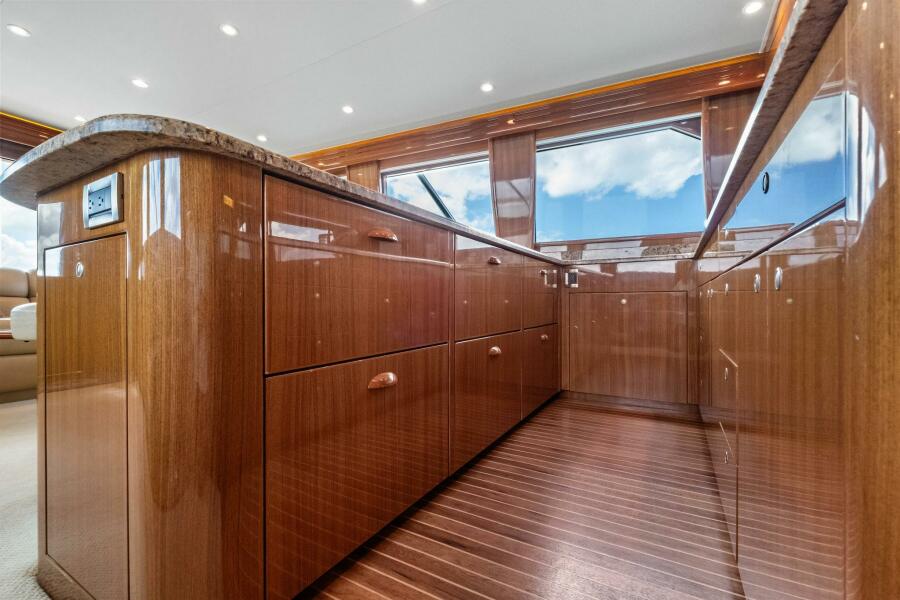 64' 2008 Viking 64 Convertible