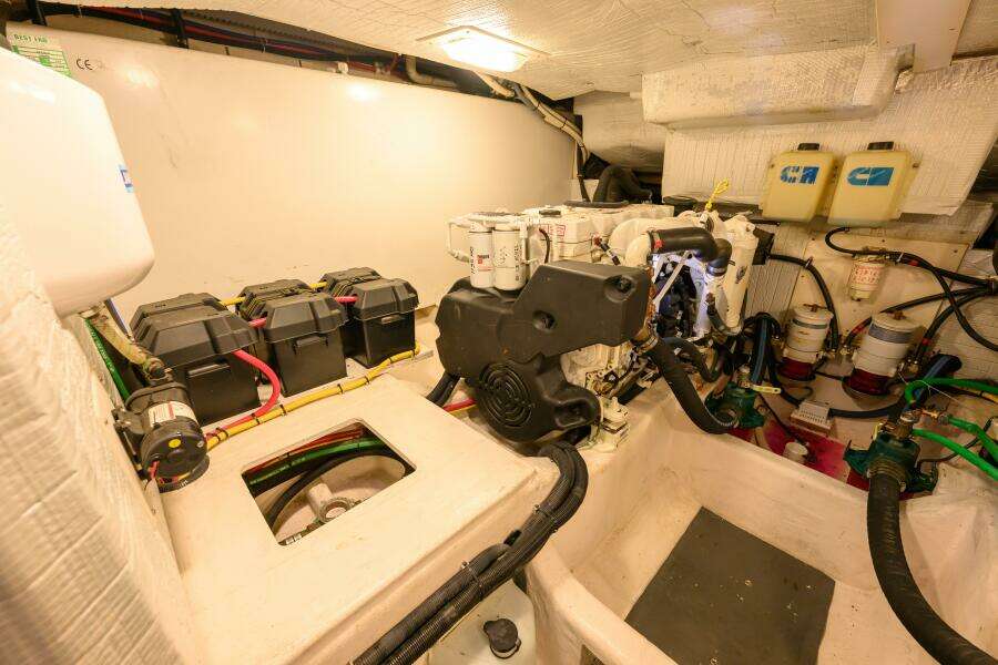 More Mojo 42ft Sabre Yacht For Sale