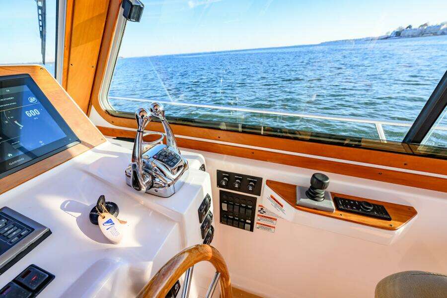 More Mojo 42ft Sabre Yacht For Sale