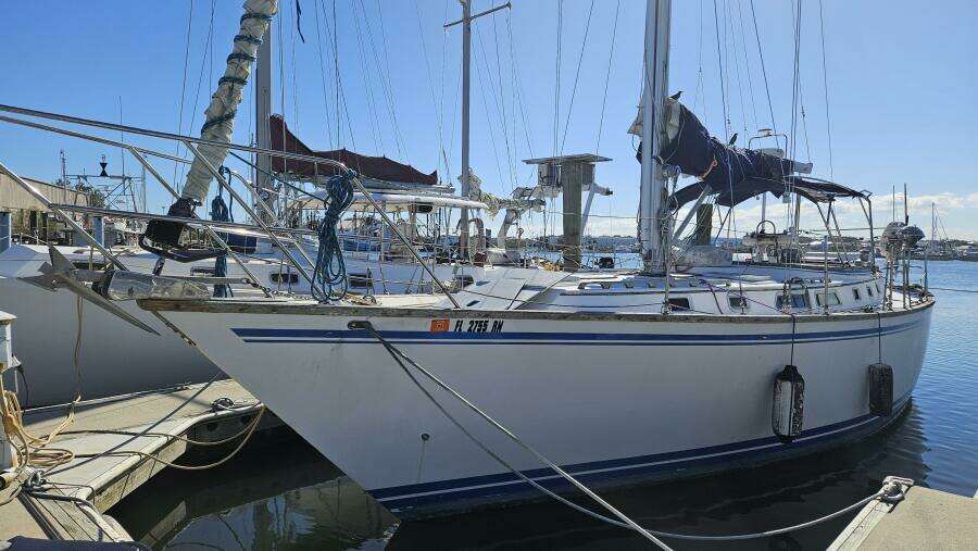 42ft Endeavour Yacht For Sale