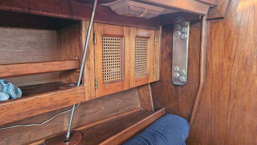 42ft Endeavour Yacht For Sale