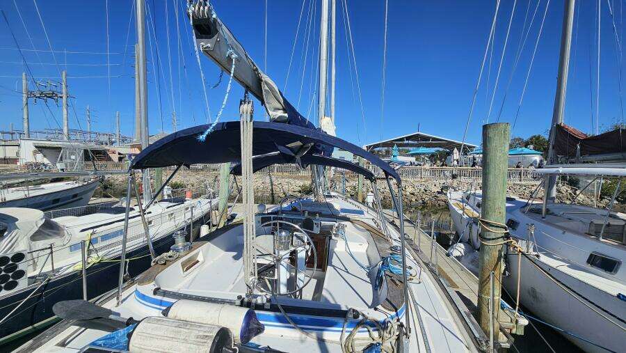 42ft Endeavour Yacht For Sale