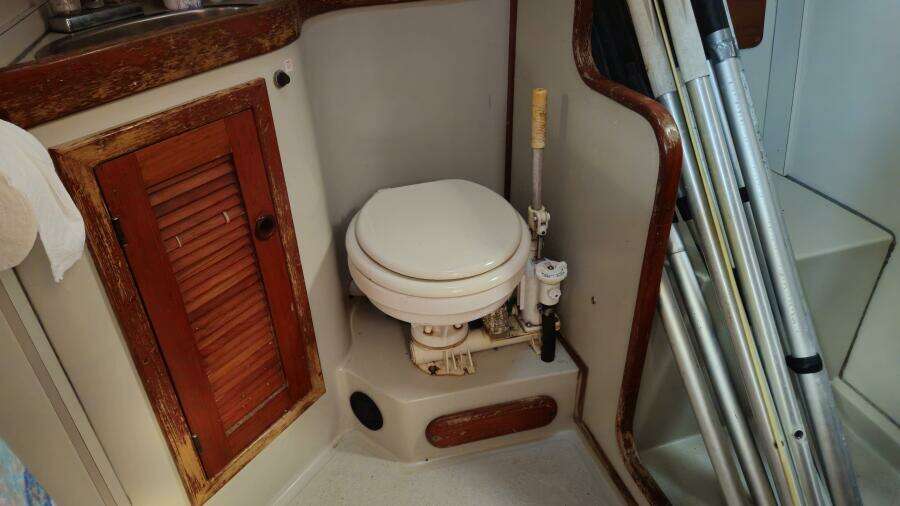 42ft Endeavour Yacht For Sale