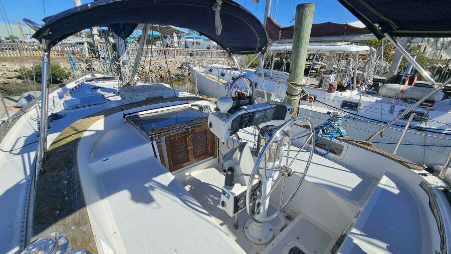 42ft Endeavour Yacht For Sale