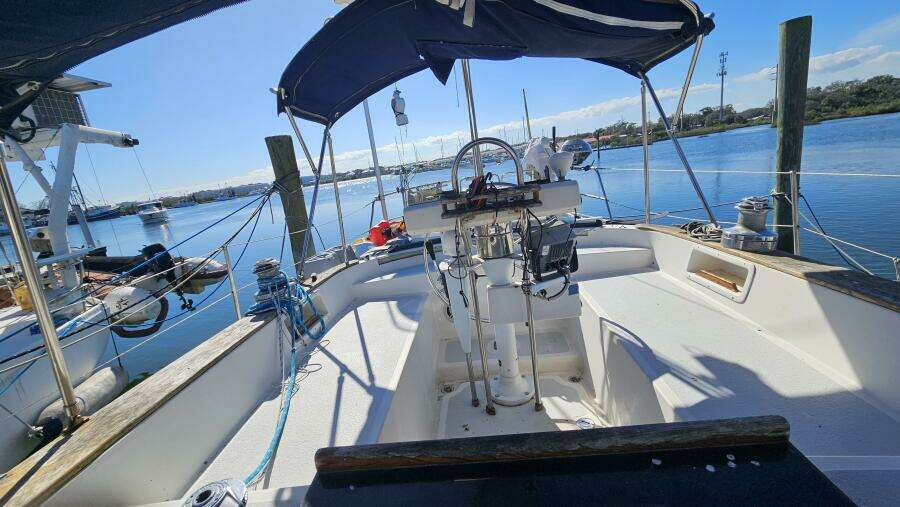 42ft Endeavour Yacht For Sale