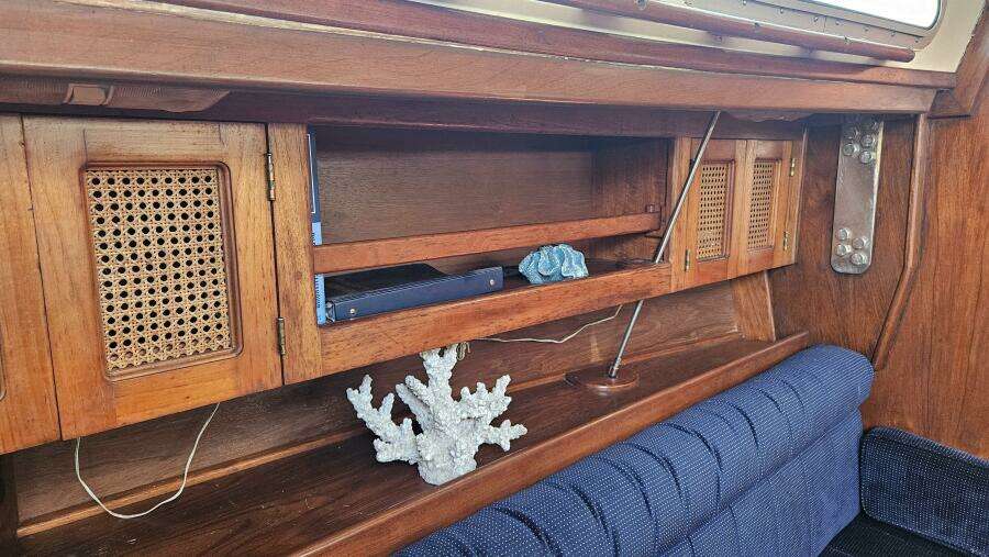 42ft Endeavour Yacht For Sale