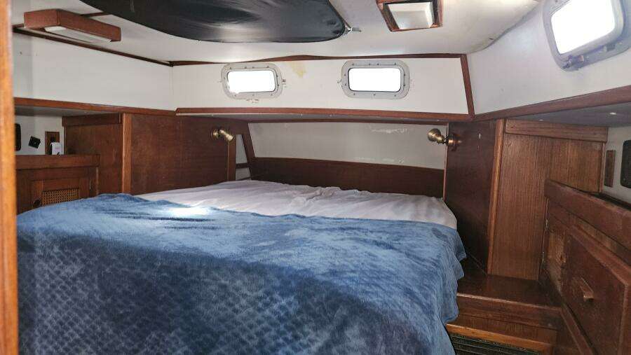 42ft Endeavour Yacht For Sale