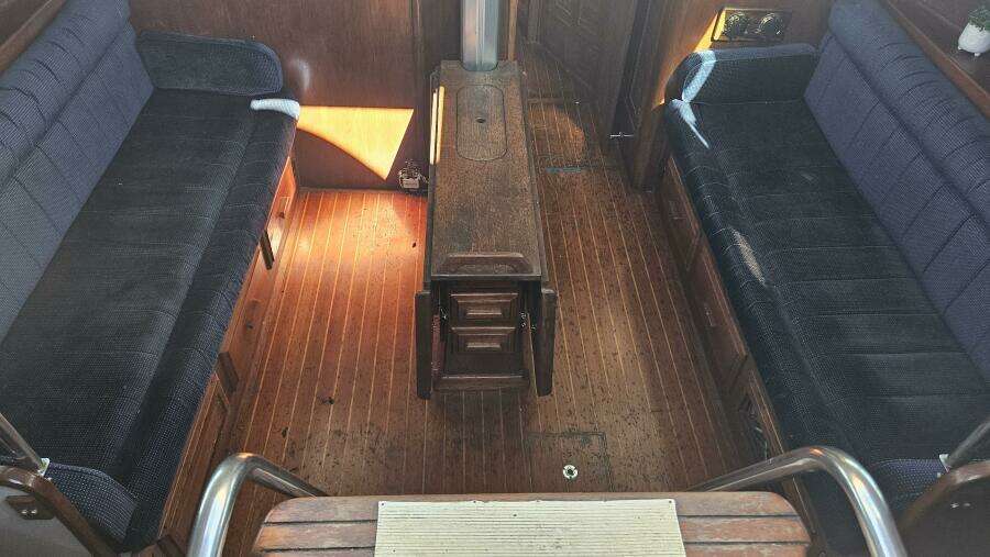 42ft Endeavour Yacht For Sale