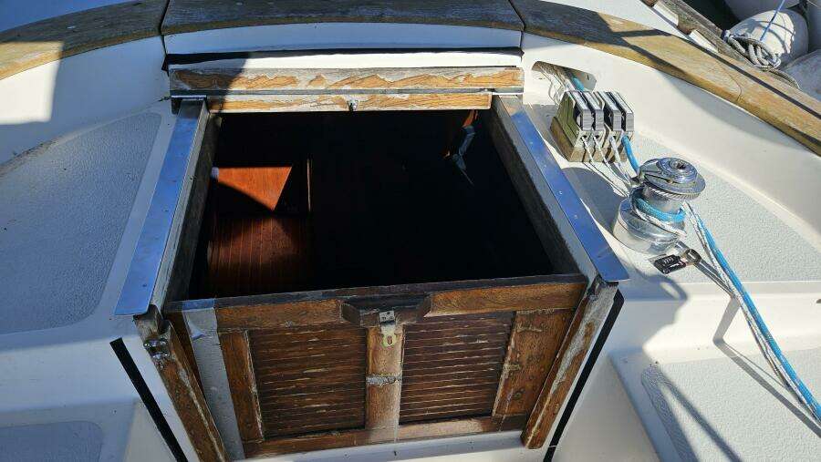 42ft Endeavour Yacht For Sale