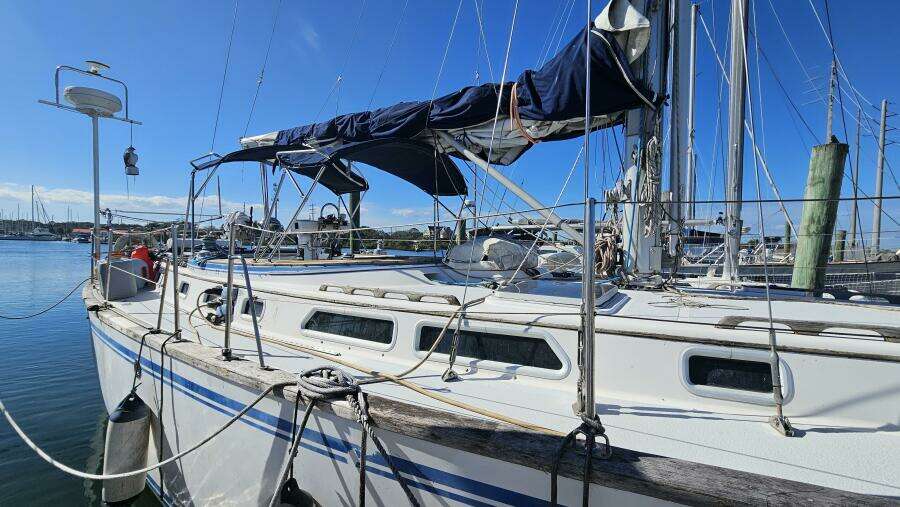 42ft Endeavour Yacht For Sale