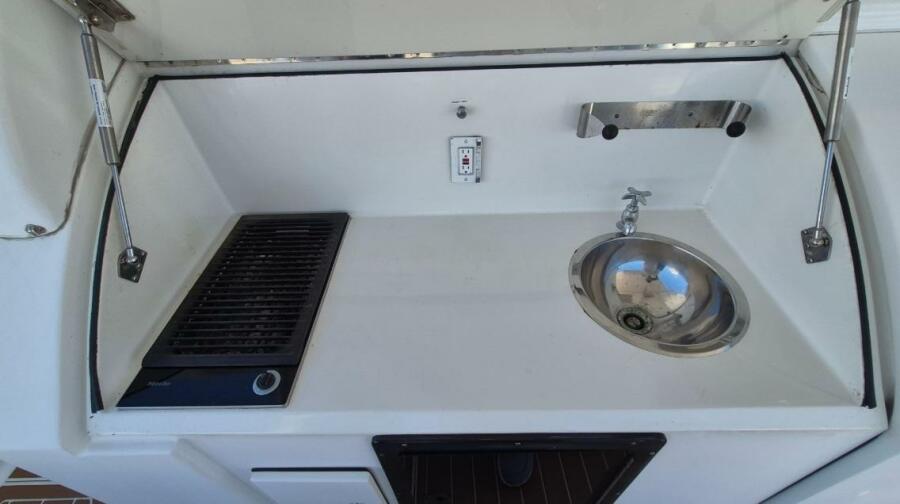 56' 2003 Navigator Californian Veneti