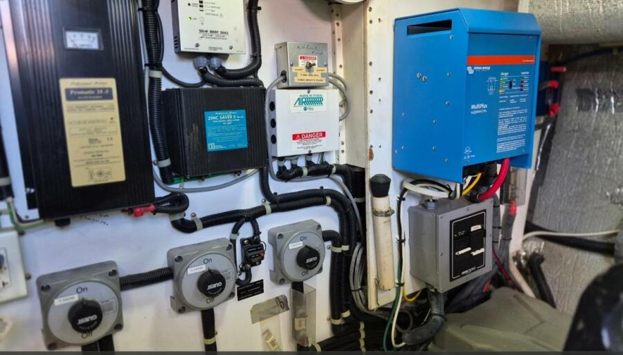 56' 2003 Navigator Californian Veneti