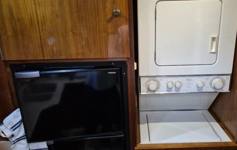 56' 2003 Navigator Californian Veneti