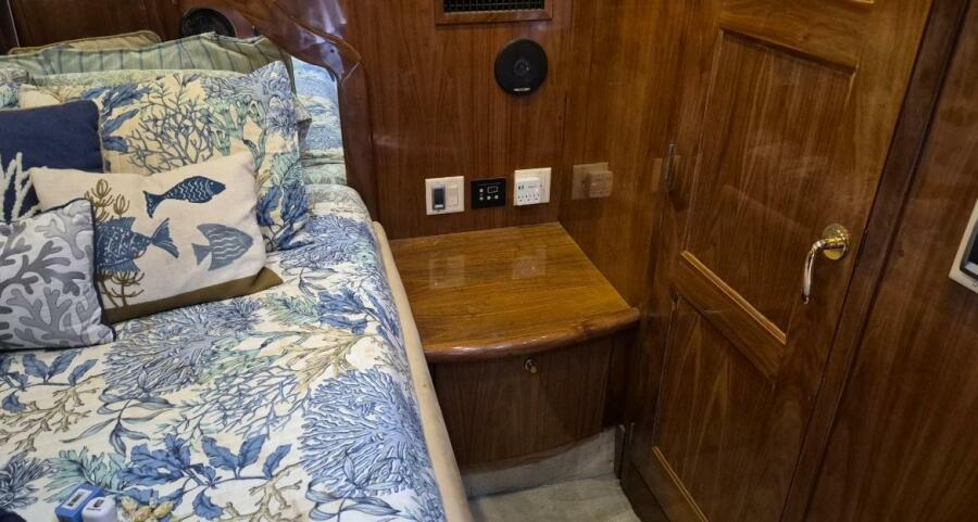 56' 2003 Navigator Californian Veneti