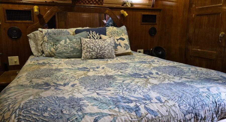 56' 2003 Navigator Californian Veneti