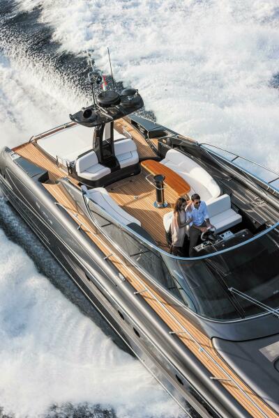 63' 2015 Riva 63 Virtus